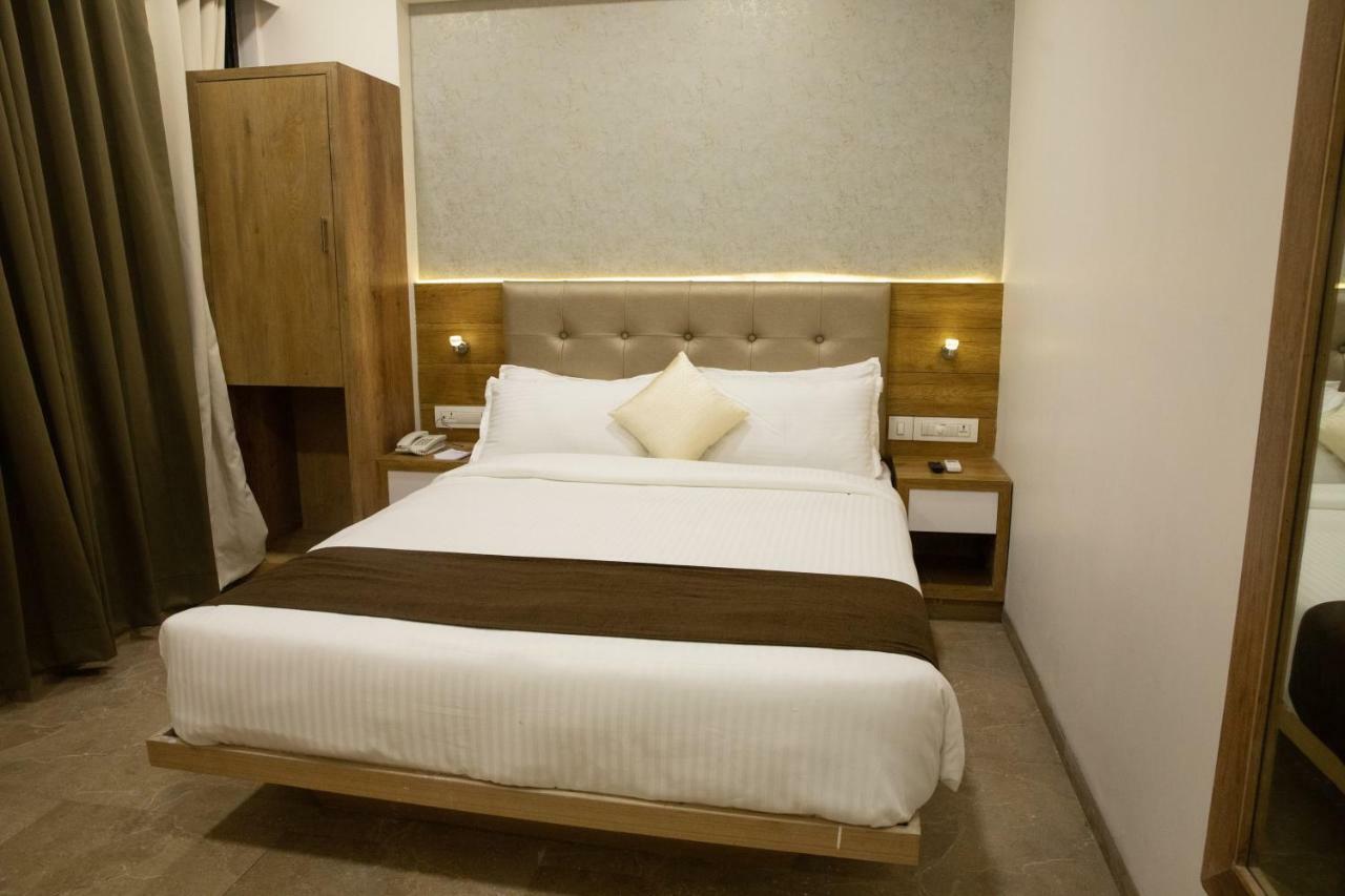 Hotel Grace Galaxy Mumbai Exterior photo